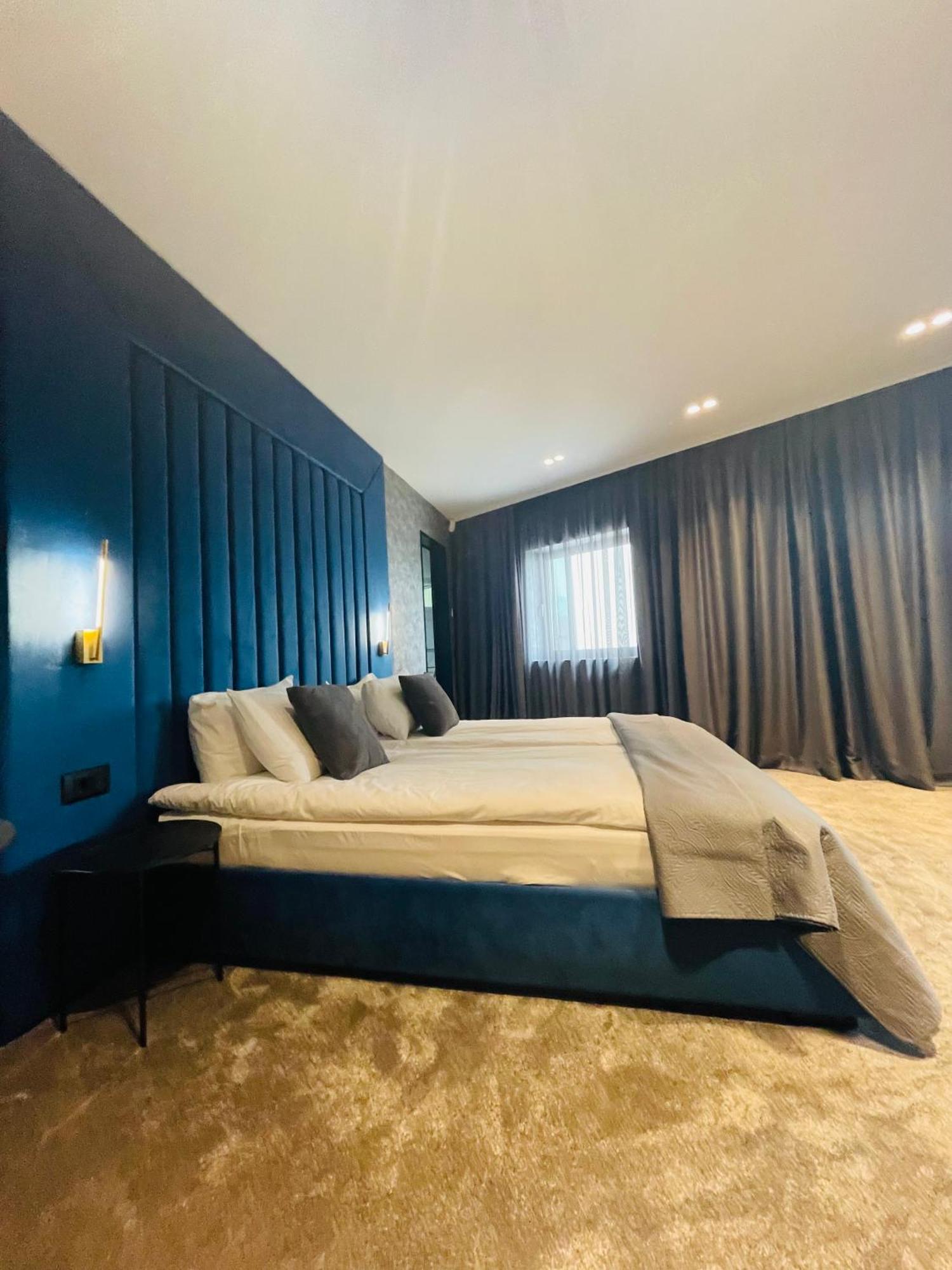 Lotus Luxury Rooms فارنا المظهر الخارجي الصورة